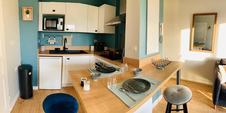 Gîte pour 4 personnes, avec vue ainsi que balcon et piscine à Roques - 4