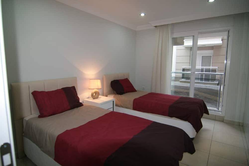 Entire apartment, Tropicana G 2, 3 bed ground floor home on corner position in a 5 star community in Side, Manavgat