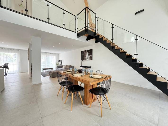 Villa pour 8 personnes, avec terrasse