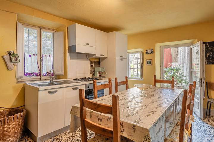 Ferienhaus 'Casa Rosa' mit privater Terrasse, privatem Garten und Wi-Fi in Capannori, Lucca Provinz