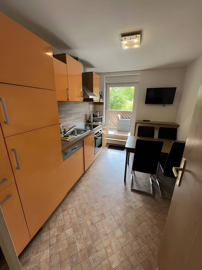 Hel lägenhet, Apartment "New Holiday Home for 2 Guests" with Shared Garden, Balcony & Wi-Fi in Oelsnitz/Erzgebirge, Erzgebirge