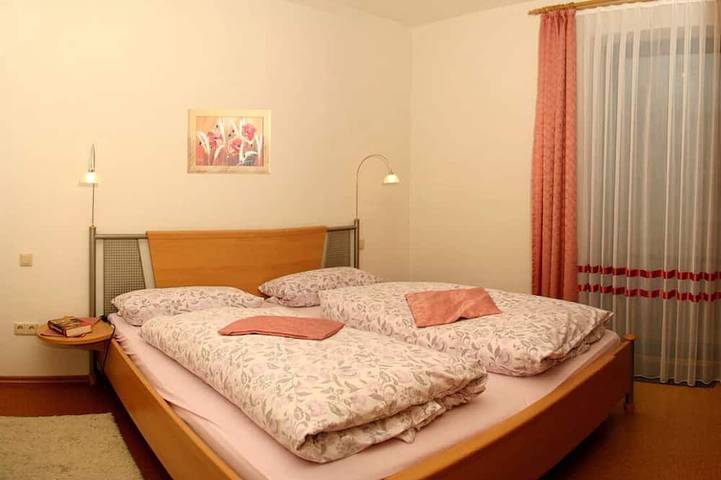 Ganze Wohnung, Ruhig gelegene **** Fewo 05 - rustikal und modern eingerichtet in Waldnähe in Achslach, Ostbayern