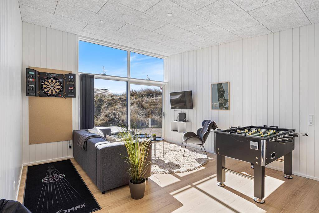 Villa voor 8 personen met balkon/terras in Bjerregård, Holmsland Klit