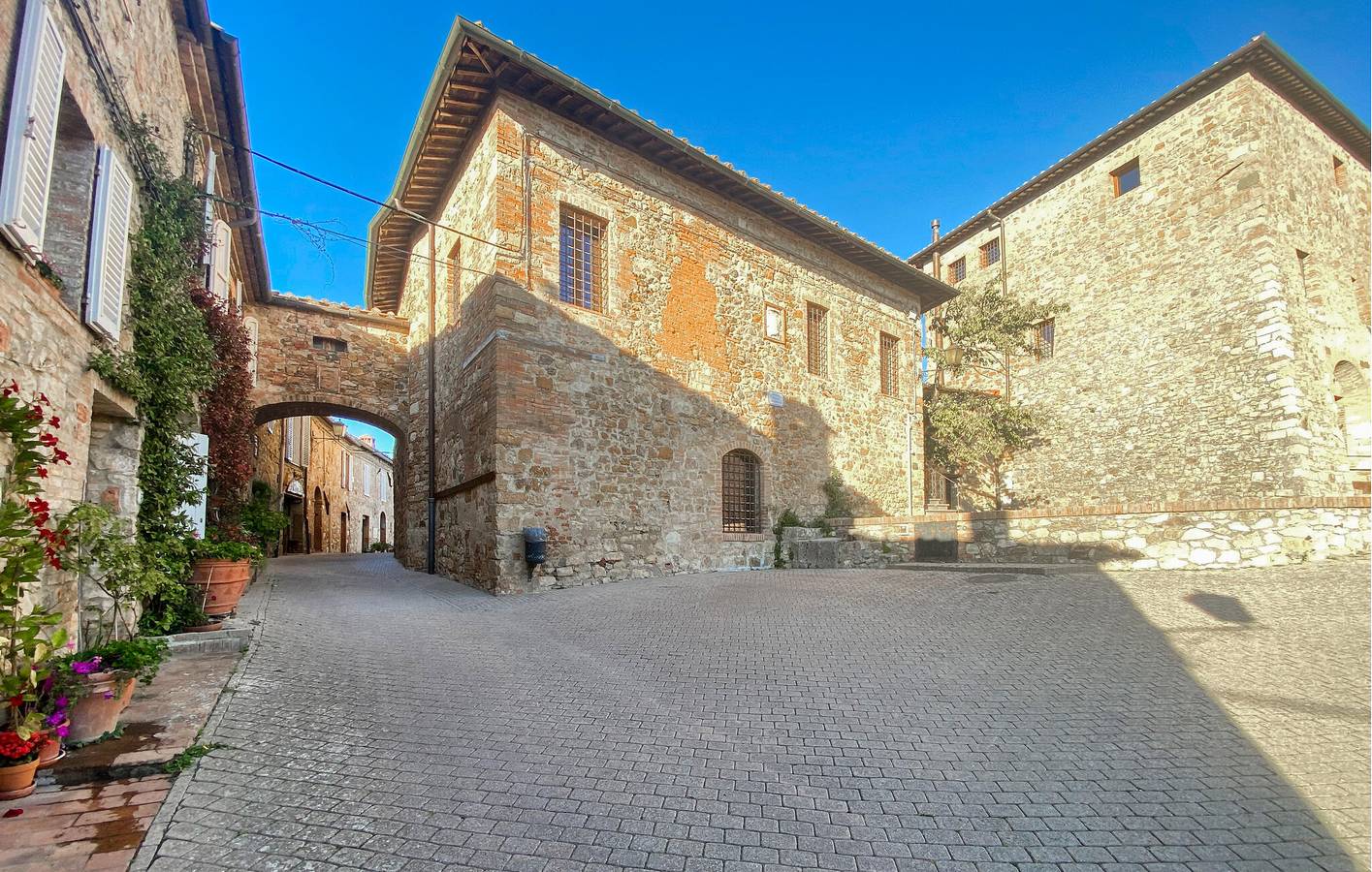 Hel semesterlägenhet, Lägenhet för 8 Personer in Murlo, Siena provins