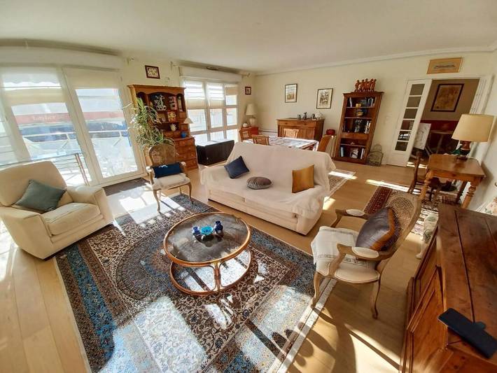 Gîte pour 8 personnes, avec Terrasse et Vue à Sceaux