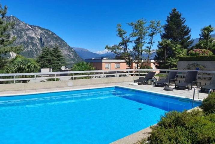 Ferienwohnung für 2 Personen, mit Terrasse und Pool in Bissone