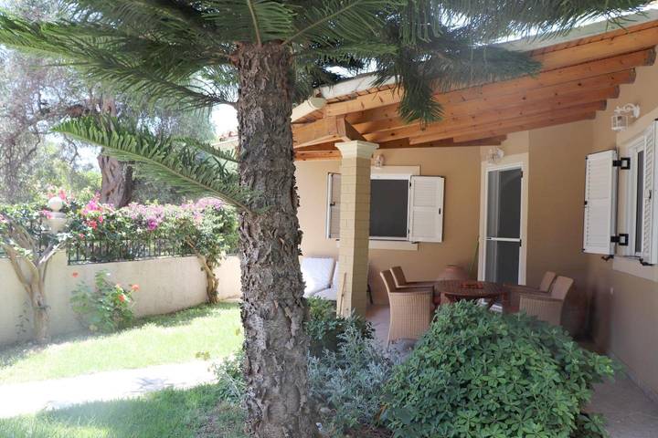 Freistehendes Ferienhaus mit Garten am Meer, Wifi | Skidi, Korfu in Korfu