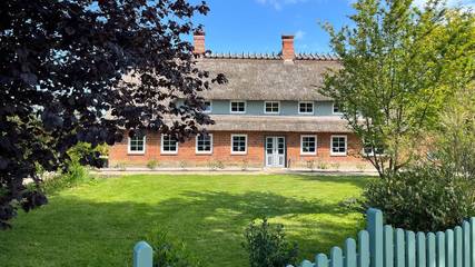Ferienhaus für 6 Personen, mit Terrasse und Garten in Quern