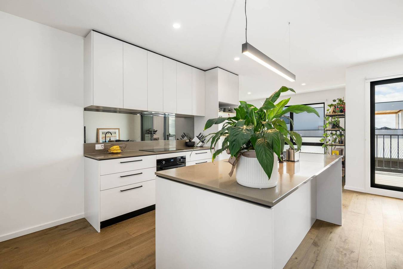 Modern Highton Hideaway – Quiet Townhouse Comfort in Greater Geelong City