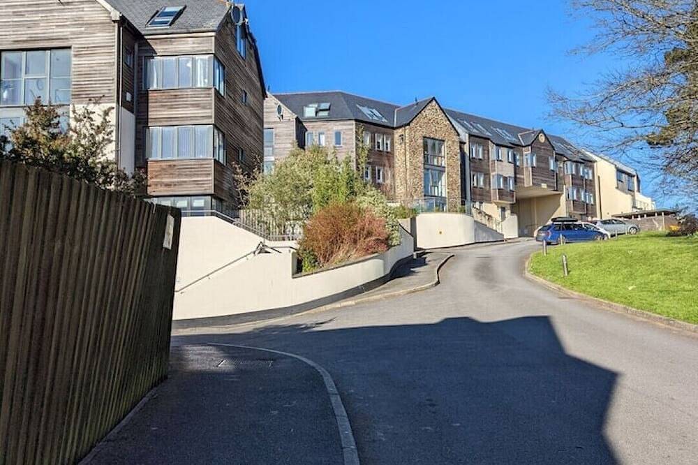 Entire apartment, 2 Bed Apartment - Boscawen Woods - Panoramic Views in Truro, Cornwall