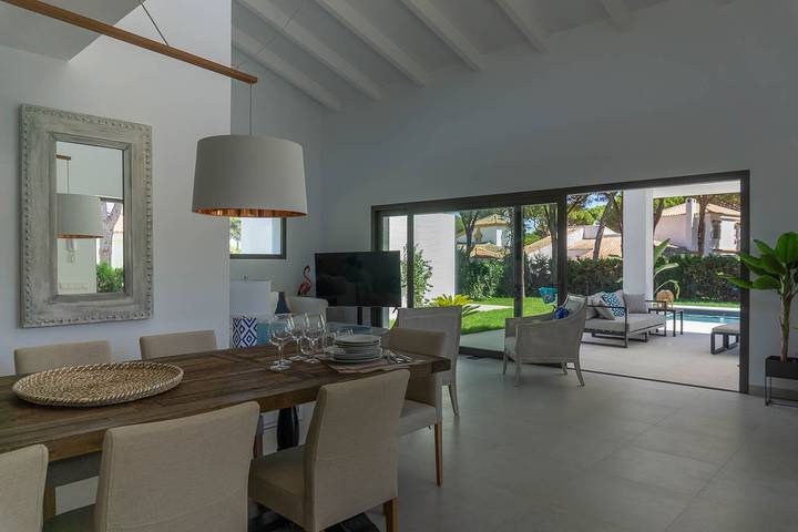 Location de vacances pour 10 personnes, avec jardin et terrasse, adapté aux familles à Roche - 2