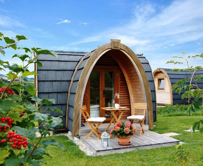 B&B für 4 Personen, mit Terrasse und Garten sowie Ausblick in der Schweiz