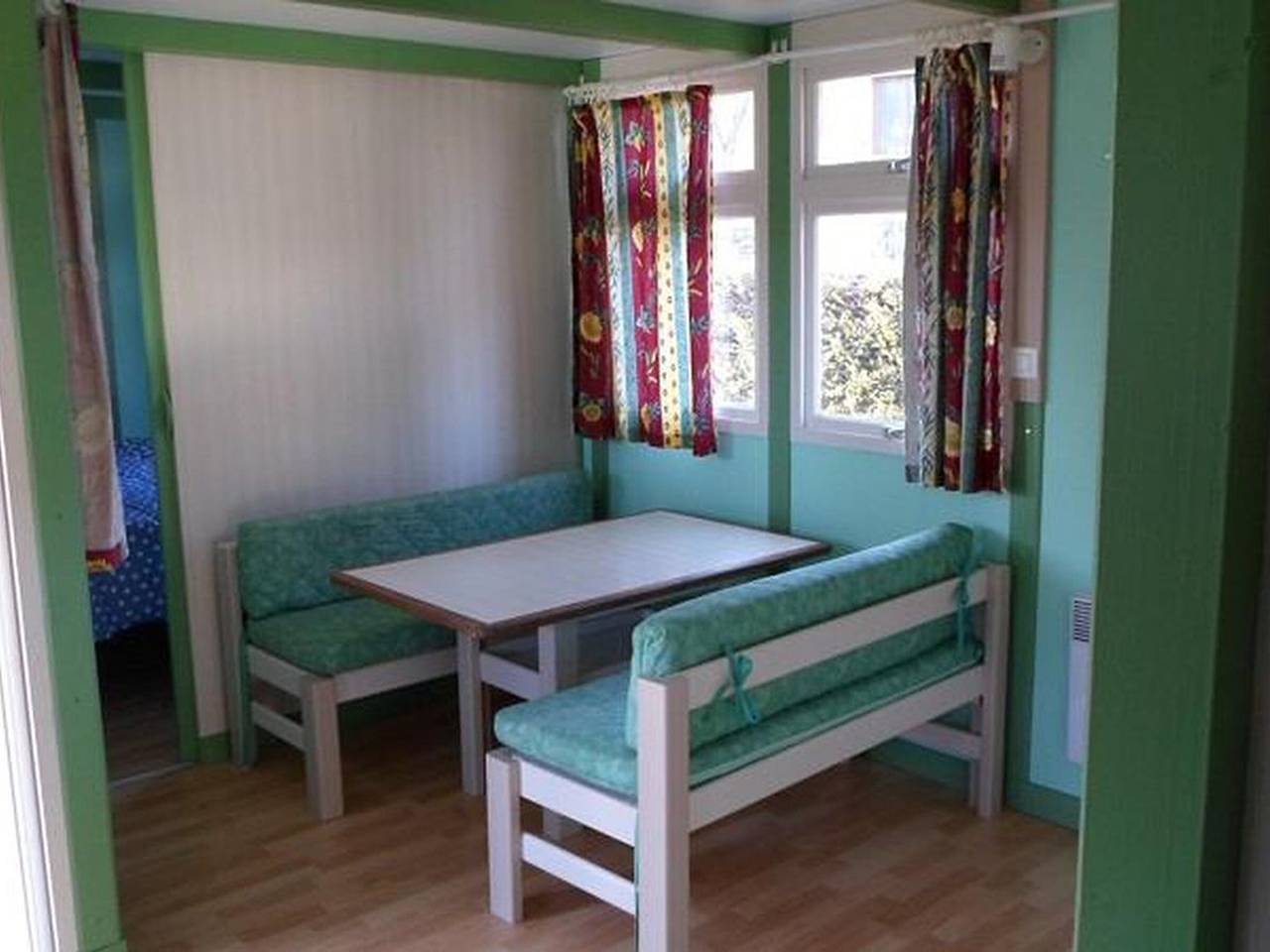Chalet confortable avec terrasse - 4 personnes in La Chapelle-devant-Bruyères, Saint-Dié-des-Vosges