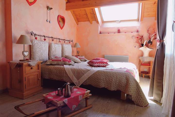 Gîte pour 8 personnes, avec jardin, animaux acceptés à Théus - 4