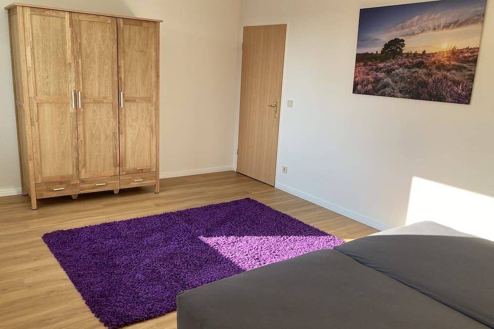 Entire apartment, Lüneburg 0 meters? Welcome! Beautiful 95 sqm, 3 rooms, 1-6 pers., large bathroom, garden in Reppenstedt, Nordheide