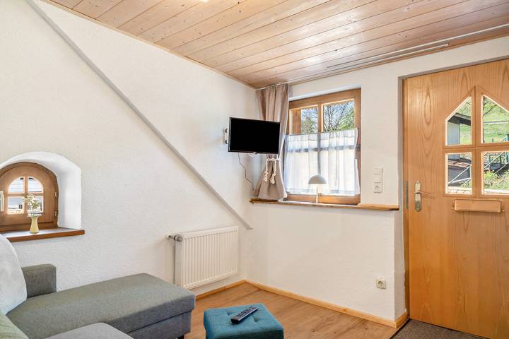 Ganze Wohnung, Apartment 'Fewo Edelweiss' mit privater Sonnenterrasse und Wlan in Breitenberg, Ostbayern