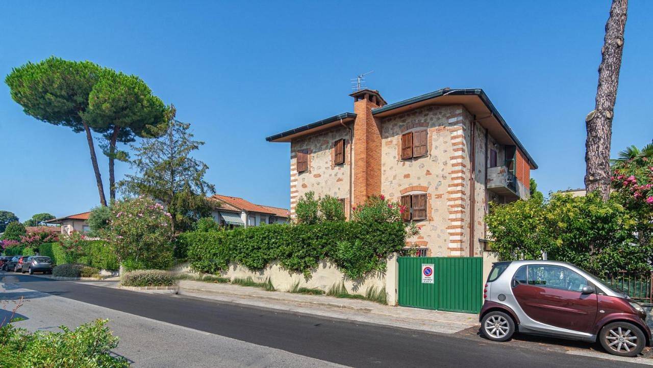 Villa Il Fortino in Lido di Camaiore, Camaiore