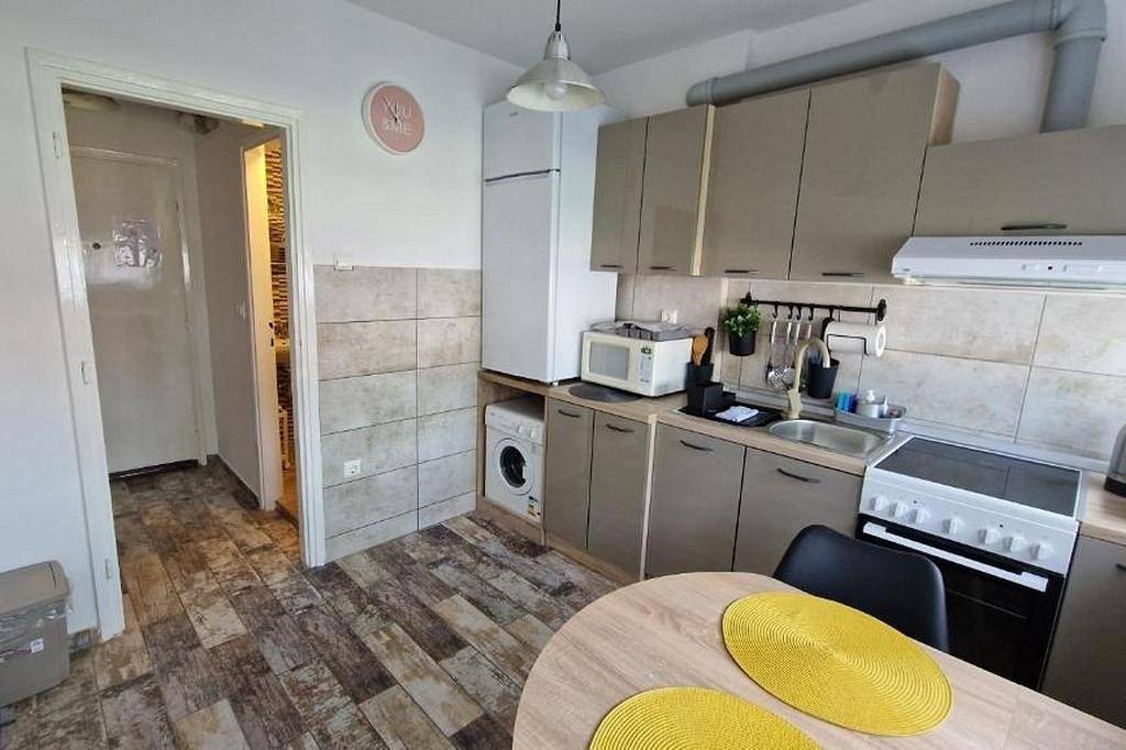 Ganze Wohnung, 1-Zimmer-Ferienwohnung mit Klima Osijek, Slavonija A-23172-a in Osijek, Osijek-Baranja