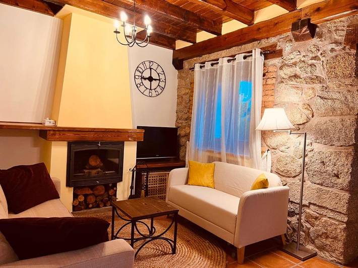 Location de vacances pour 7 personnes, avec vue et terrasse, animaux acceptés à La Adrada - 4