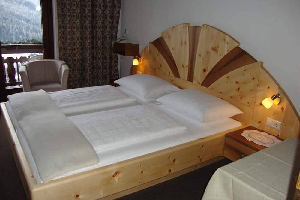 Doppelzimmer - Appartement & Pension Krönhof in Bad Kleinkirchheim, Nockberge
