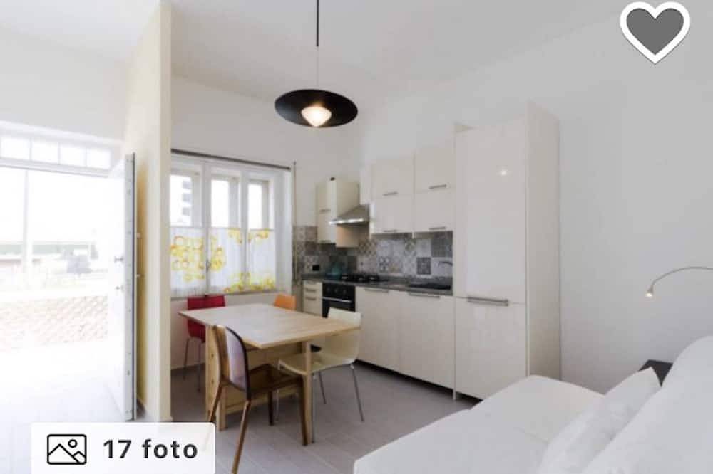 Window Sea View: A Perfect Shelter Just A Step Away from the Beach in Ortona (Gemeinde), Chieti Provinz