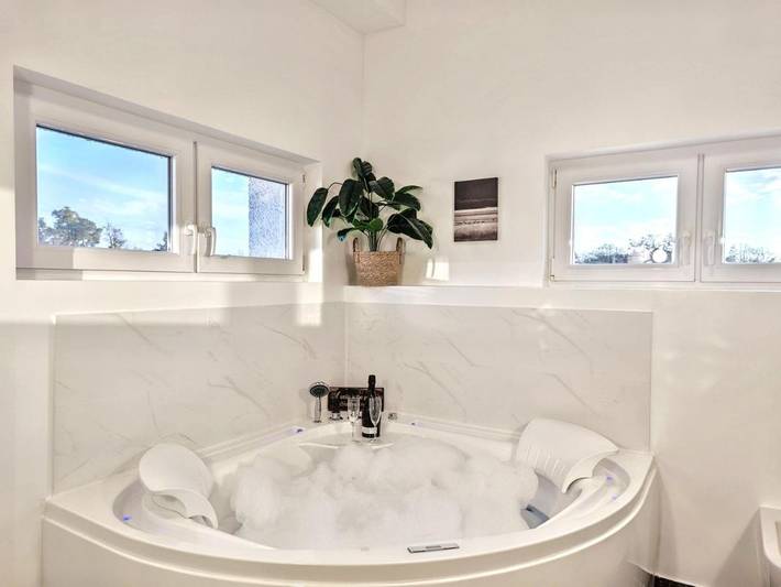 Ferienwohnung für 15 Personen, mit Sauna und Whirlpool in Nürnberg - 2