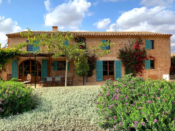 Finca für Gruppen für 6 Personen, mit Terrasse und Garten in Ses Salines