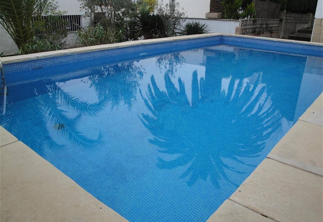 Villa vicino al mare - 3 camere da letto' con piscina in comune e Wi-Fi in Cala Romana, Tarragona