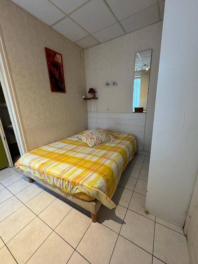 Gîte pour 3 personnes, avec jardin et vue, animaux acceptés à Néris-les-Bains - 2