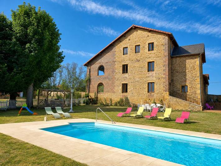Gîte pour 10 personnes, avec Terrasse ainsi que Jardin et Vue