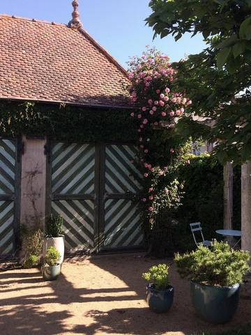 Cottage pour 2 personnes, avec vue et jardin à Marcigny