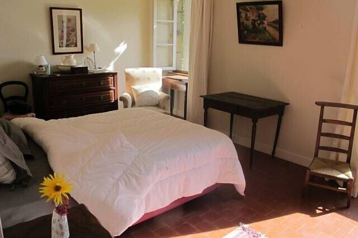 Location de vacances pour 12 personnes, avec jardin et terrasse à Vallon-en-Sully - 2