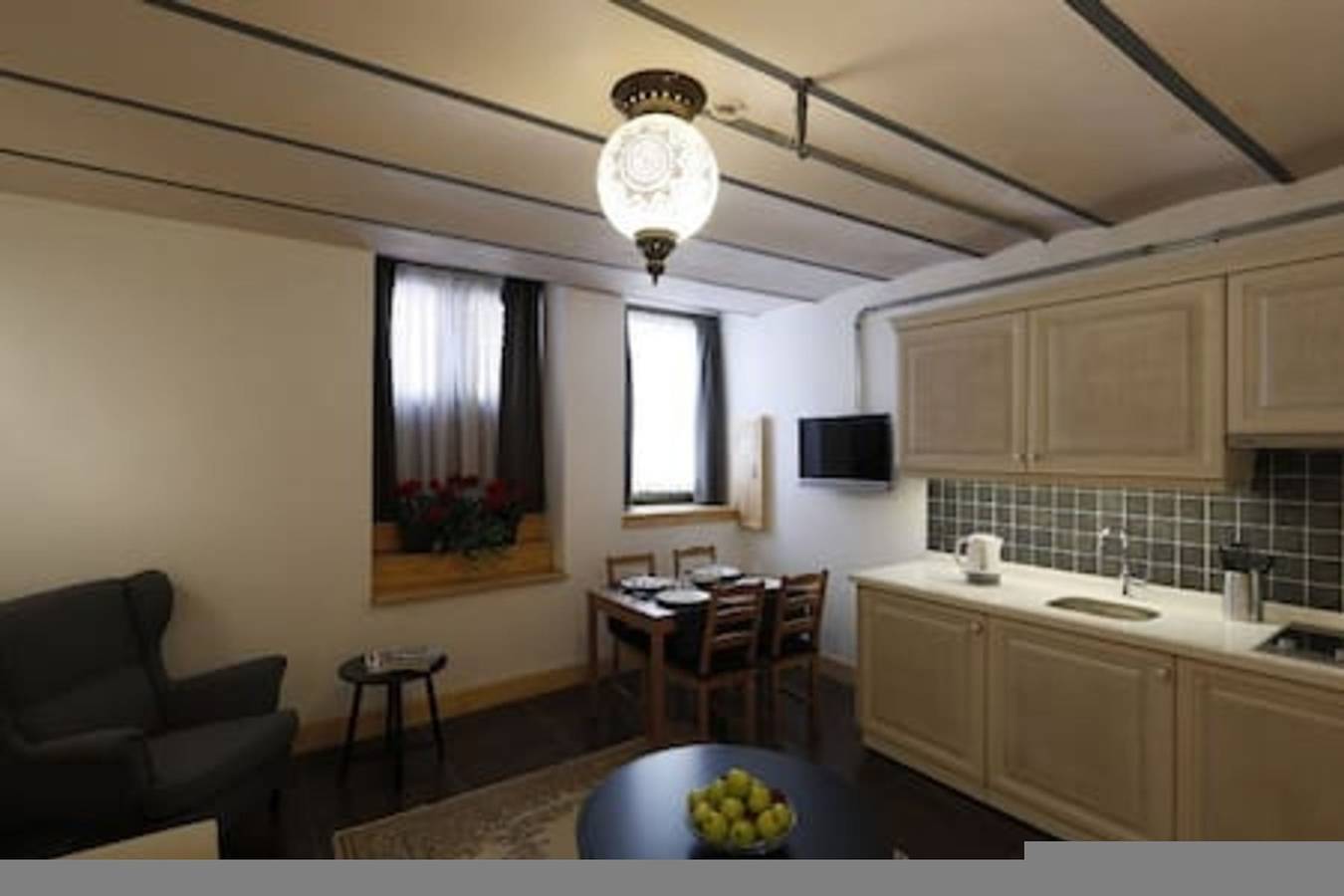 Ganze Wohnung, Ferienwohnung für 4 Personen mit Garten in Fatih, Şehsuvar Bey Mahallesi