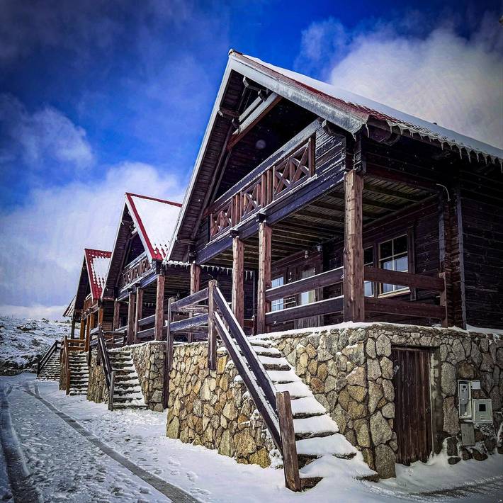 Chalé para 7 pessoas, com varanda em