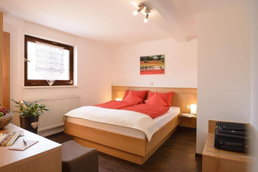 Twin Room \"Sonnenberg\" - Weingut Gästehaus Hechtmann in Ilbesheim bei Landau in der Pfalz, Südliche Weinstraße