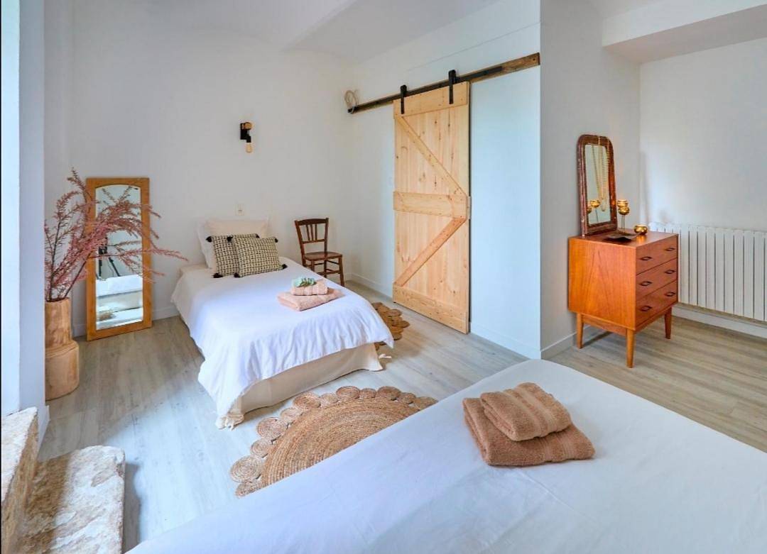 Deluxe Room (2 Adults + 1 Child) in Banne, Parc national des Cévennes