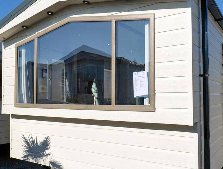 Ferienhaus für 6 Personen, mit Whirlpool und Terrasse sowie Ausblick in Maaseik