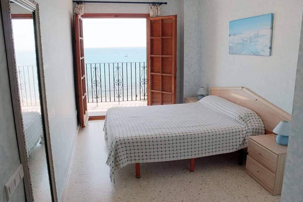 Apartamento entero, Valencia: Precioso Apartamento En Primera Linea Con Puerto Deportivo in Port Saplaya, Costa de Valencia