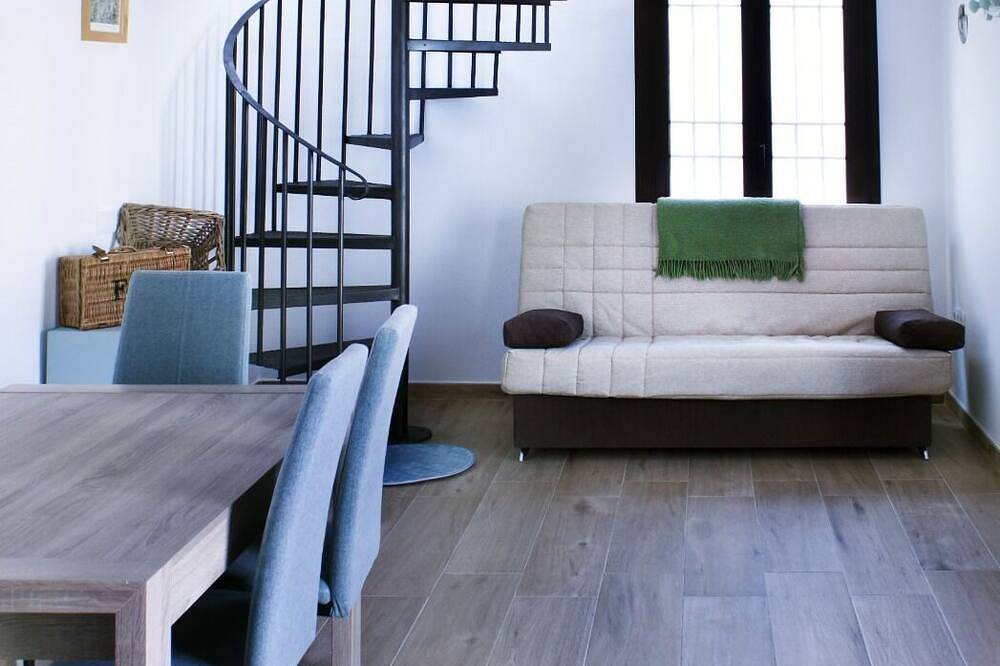 Apartamento entero, El Loft de Dulcinea: en el corazón de El Toboso. in El Toboso, Provincia de Toledo