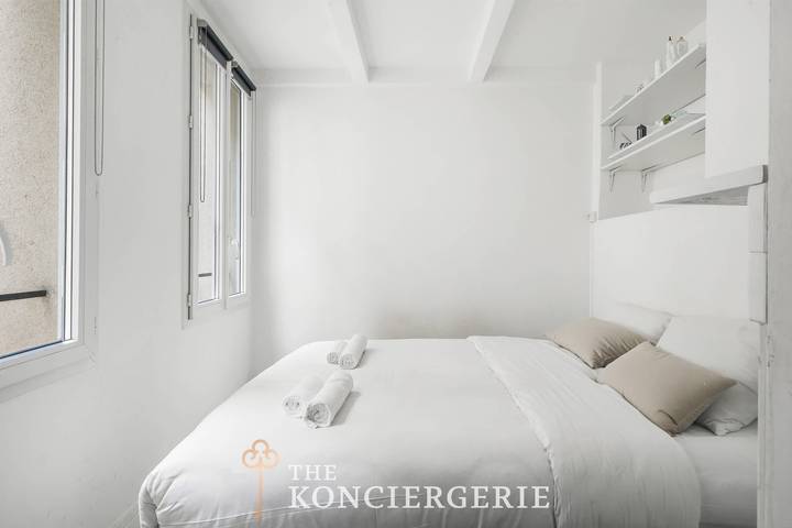 Appartement entier, Charmant et lumieux Duplex au coeur du 2e arrondissement in Paris, Île de France