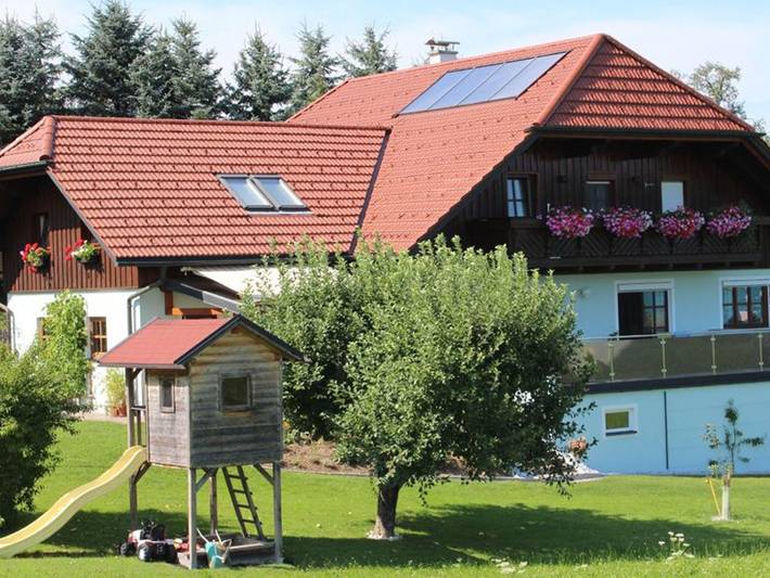 Ferienwohnung für 4 Personen, mit Balkon und Garten sowie Seeblick und Ausblick im Salzkammergut - 3