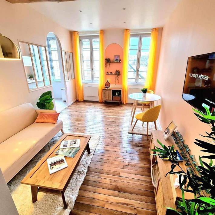 Gîte pour 3 personnes, avec Terrasse et Vue à Tonnerre (Yonne)