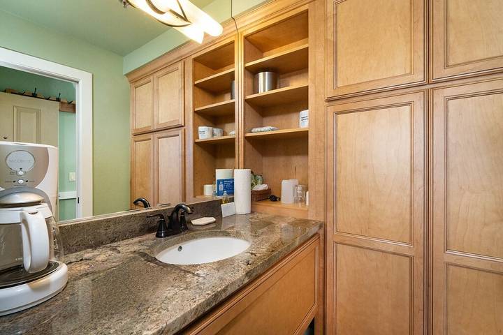 Holiday rental for 4 people, with hot tub and pool as well as sauna and balcony in Oregon