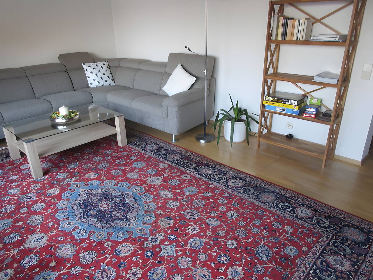 Apartamento entero, Apartamento 'Kreuzbühl' con terraza, jardín y wifi in Albstadt, Neckar-Alb