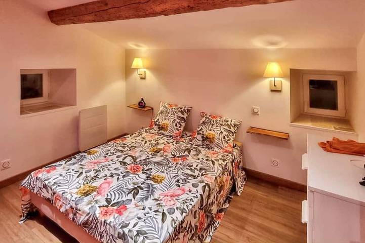 Location de vacances pour 6 personnes, avec jardin à Divajeu - 4