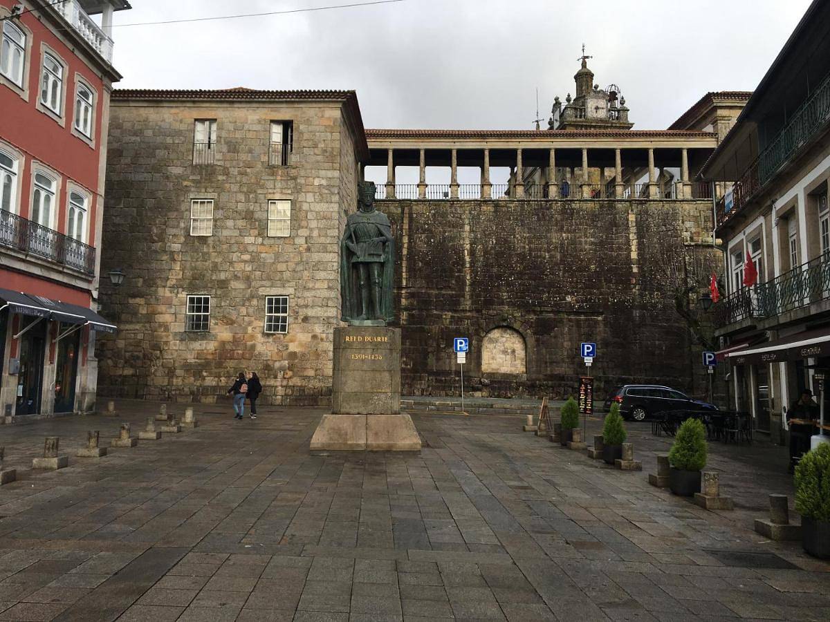 Appartement entier, Apartamento, Praça Dom Duarte 8, Viseu, Portugal in Viseu, District de Viseu