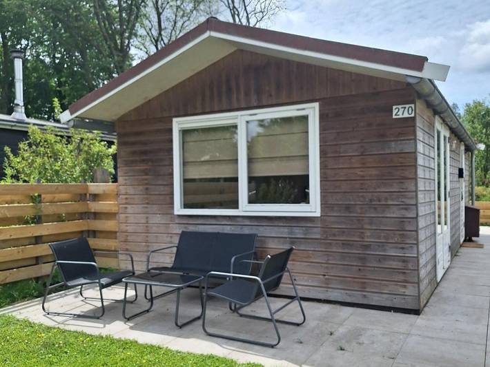Vakantiehuis voor 4 personen, met Terras en Tuin in Warmenhuizen