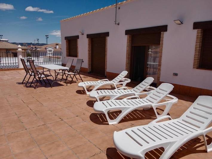 Chalet para 8 personas, con jacuzzi y piscina además de jardín y piscina para niños, Familias con niños en Sierra Morena - 3