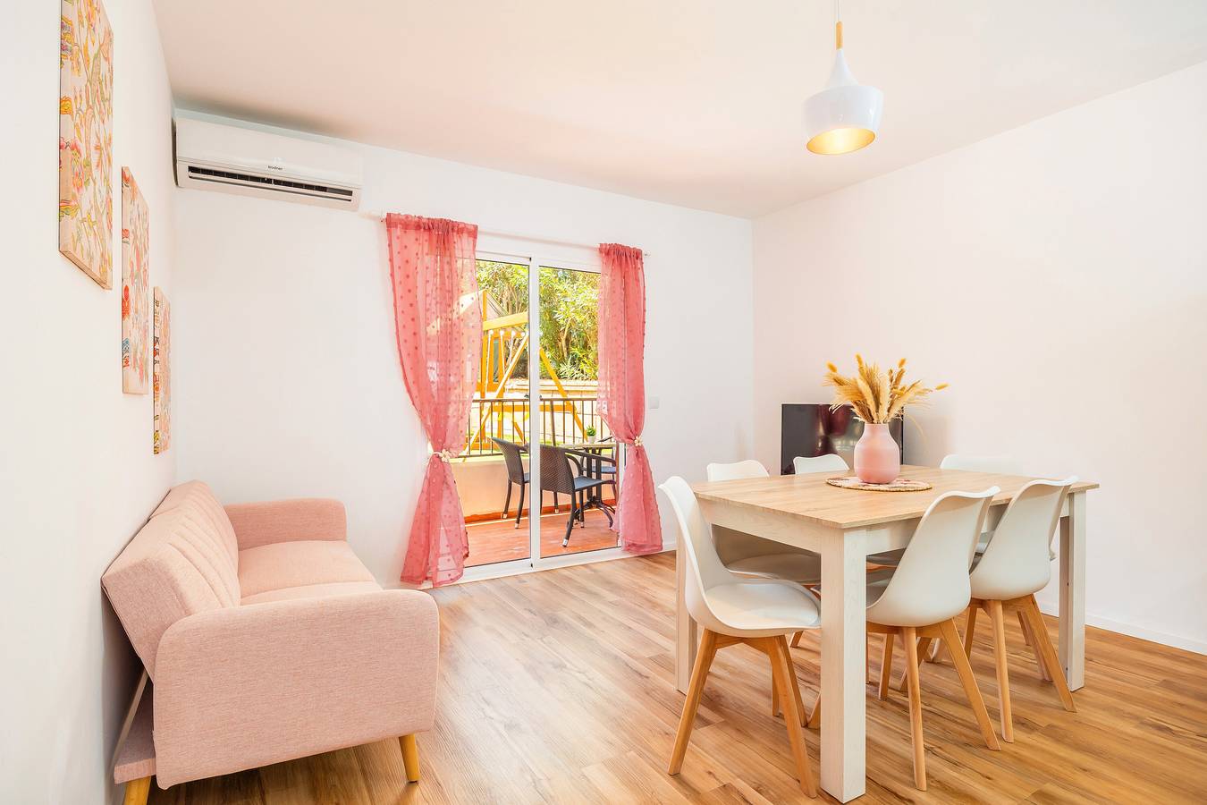 Entire apartment, Apartment 'Gran Sol Family 1' with Shared Pool, Wi-Fi and Air Conditioning in Cala Serena, Felanitx