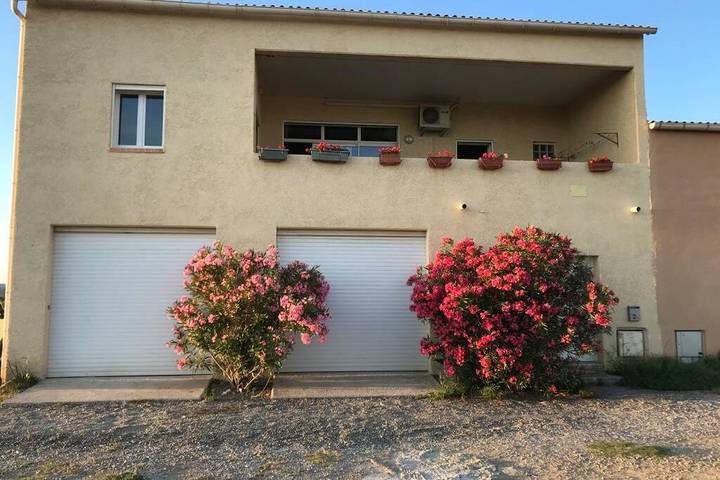 Location de vacances pour 12 personnes, avec vue et balcon dans Plage des Chalets - 2